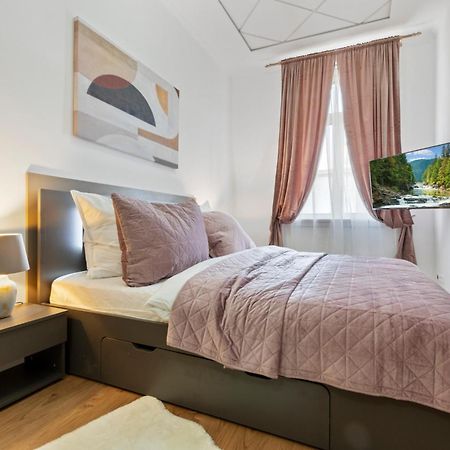 Apartmán Luxe Living At Old Town Center Bratislava Exteriér fotografie